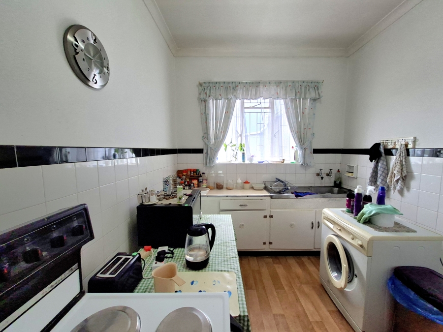 2 Bedroom Property for Sale in Uitenhage Central Eastern Cape